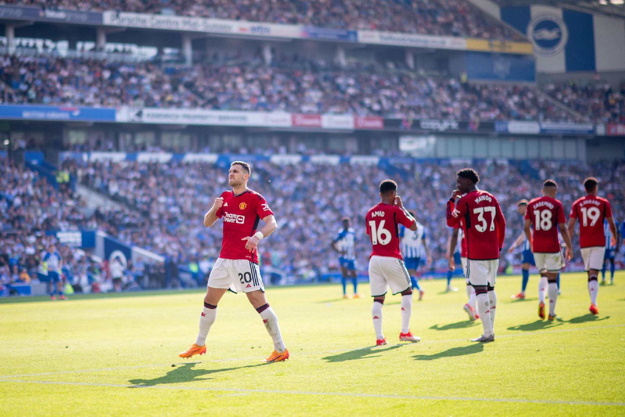 皇马试图扭 皇马试图扭